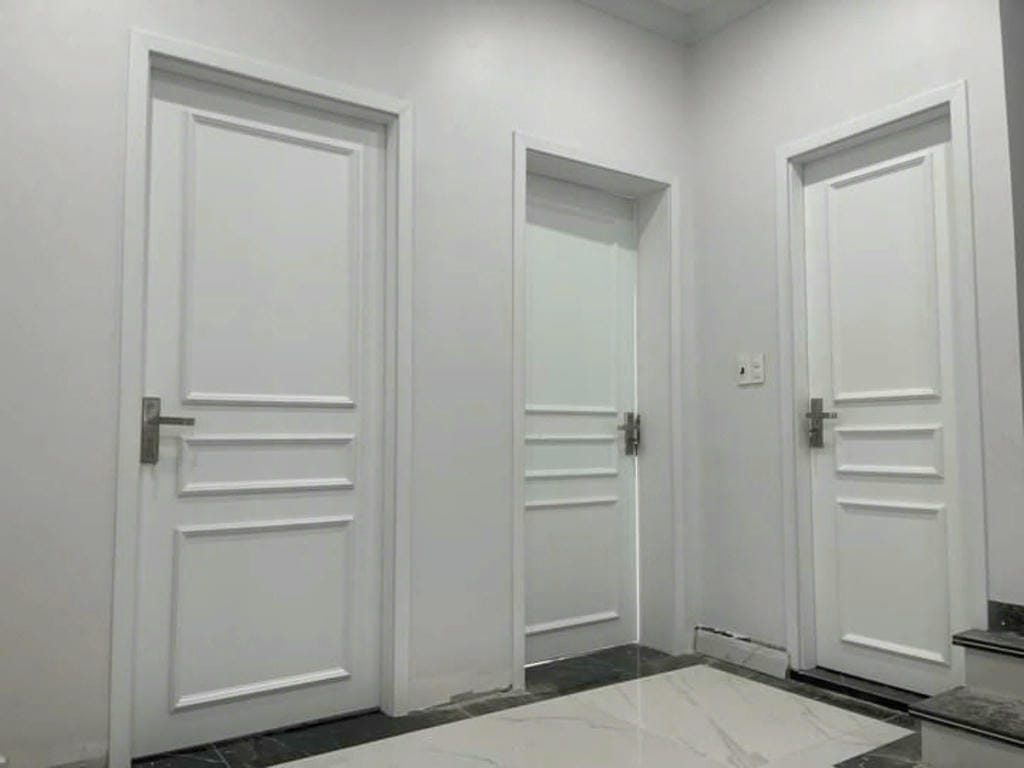 cửa gỗ trắng