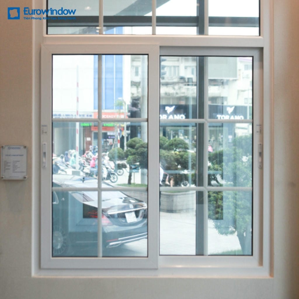 Cửa sổ mở trượt uPVC 2 cánh EUROWINDOW - Giá hợp lý, đóng mở nhẹ nhàng