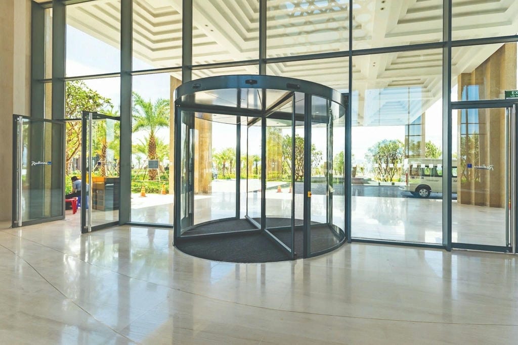 cửa xoay tròn eurowindow