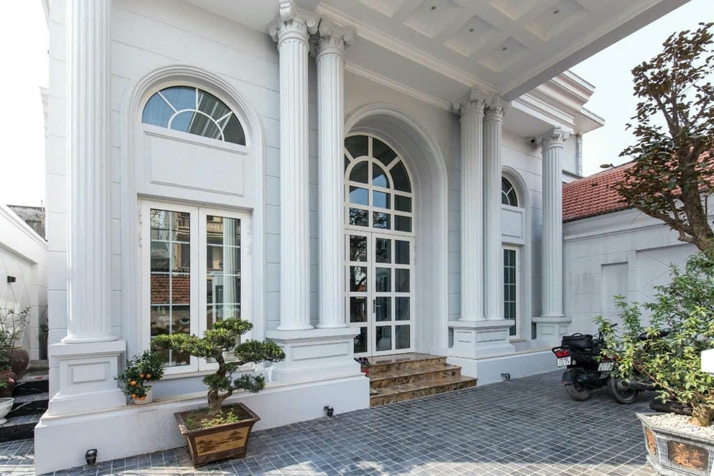 vách kính cường lực nhà phố eurowindow